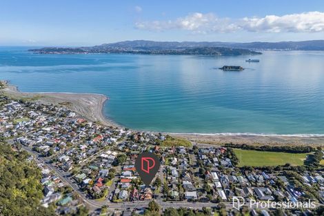 Photo of property in 1/274 Muritai Road, Eastbourne, Lower Hutt, 5013