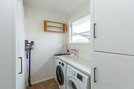 Photo of property in 12 Taverner Street, Carterton, 5713