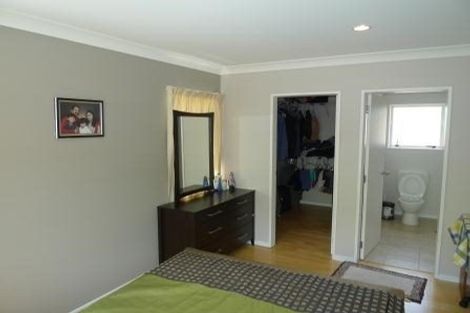 Photo of property in 41 Erlestoke Crescent, Churton Park, Wellington, 6037