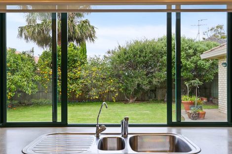 Photo of property in 8 Amesbury Rise, Henderson, Auckland, 0612