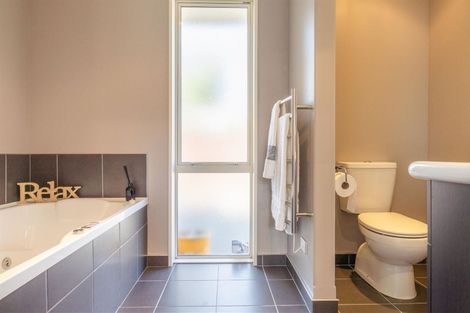 Photo of property in 5 O'dea Place, Burnside, Christchurch, 8053