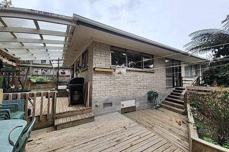 Photo of property in 8b Walpole Avenue, Hillpark, Auckland, 2102