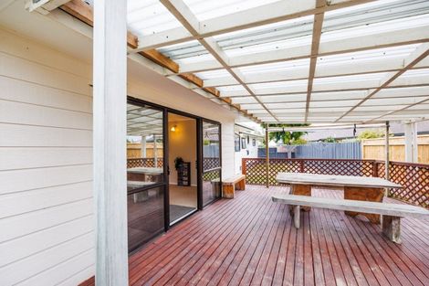 Photo of property in 46 Chatsworth Place, Highbury, Palmerston North, 4412