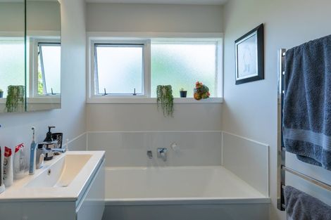 Photo of property in 12 Shetland Street, Glen Eden, Auckland, 0602