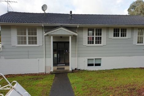 Photo of property in 14 Easton Park Parade, Glenfield, Auckland, 0629