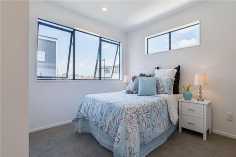 Photo of property in 72 Craigs Way, Hobsonville, Auckland, 0616