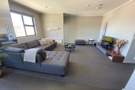 Photo of property in 17 Kent Terrace - Kent Apartments, 7d/16 Kent Terrace, Mount Victoria, Wellington, 6011