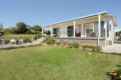 Photo of property in 355 Pukehina Parade, Pukehina, Te Puke, 3189