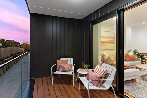 Photo of property in 5a Glendhu Road, Bayview, Auckland, 0629