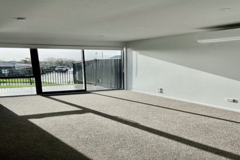 Photo of property in 7 Wheatsheaf Lane, Heathcote Valley, Christchurch, 8022