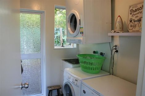 Photo of property in 1 Sasanqua Way, Crofton Downs, Wellington, 6035