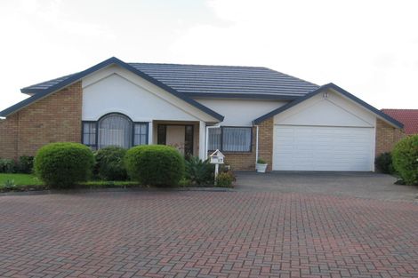 Photo of property in 17 Suncrest Drive, West Harbour, Auckland, 0618