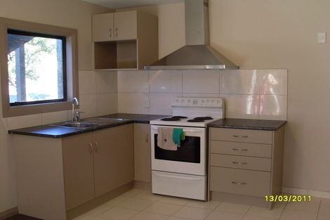 Photo of property in 39 Akaroa Drive, Maupuia, Wellington, 6022