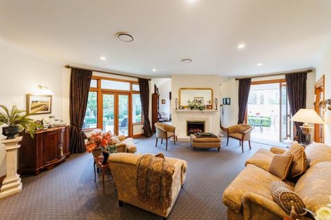 Photo of property in 5 Waicola Drive, Fitzherbert, Palmerston North, 4471