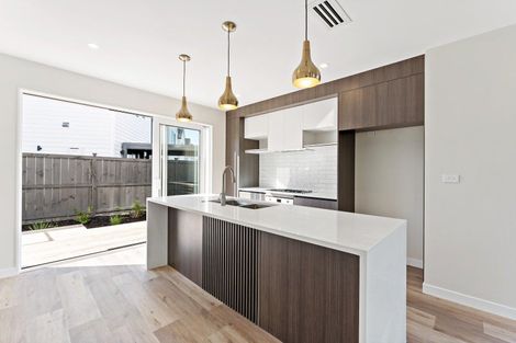 Photo of property in 17 Resnik Crescent, 0810