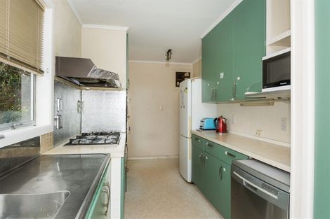 Photo of property in 578 Glenfield Road, Bayview, Auckland, 0629