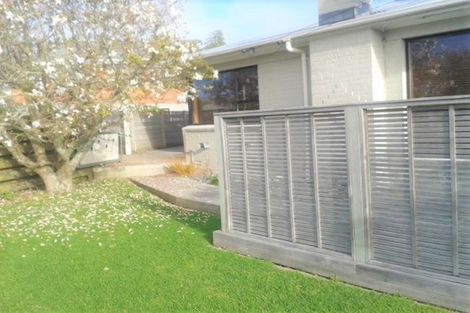 Photo of property in 51 Devon Road, Bucklands Beach, Auckland, 2012
