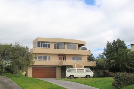 Photo of property in 98 Oceanview Road, Mount Maunganui, 3116
