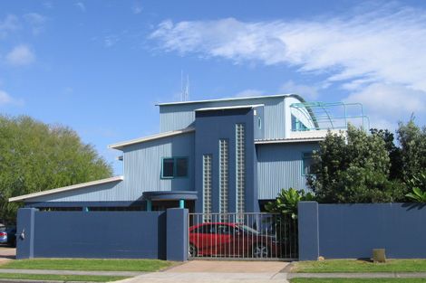 Photo of property in 4a Sandhurst Drive, Papamoa Beach, Papamoa, 3118