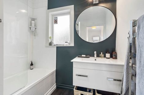 Photo of property in 1/21 Abbotleigh Avenue, Te Atatu Peninsula, Auckland, 0610