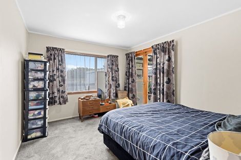 Photo of property in 31 Queenwood Road, Levin, 5510