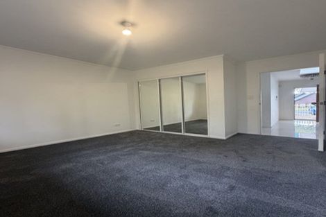 Photo of property in 5a Thurston Place, Bucklands Beach, Auckland, 2012
