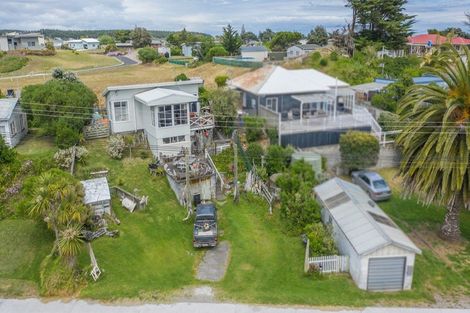 Photo of property in 643 Waitarere Beach Road, Waitarere Beach, Levin, 5510