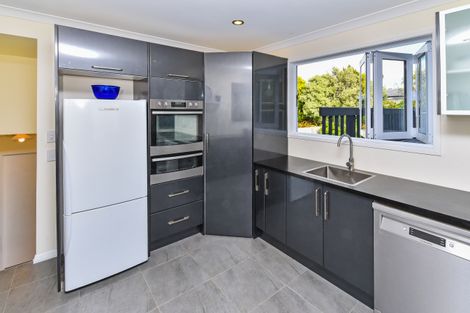Photo of property in 10 Sunnypark Avenue, Rosehill, Papakura, 2113