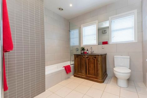 Photo of property in 12 Wautaiti Drive, Riverhead, 0820