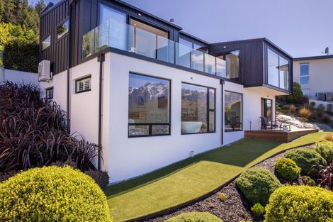 Photo of property in 92 Hensman Road, Queenstown, 9300