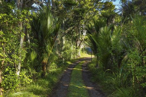 Photo of property in 103 Hinau Road, Waimauku, 0881