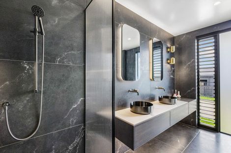 Photo of property in 296 Kitchener Road, Pukekohe, 2120