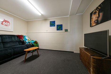 Photo of property in 39b Forrest Hill Road, Milford, Auckland, 0620