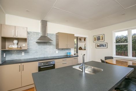 Photo of property in 60 Brandon Street, Featherston, 5710