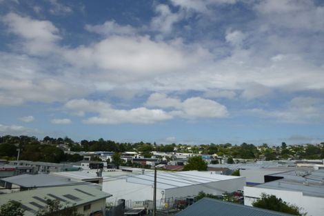 Photo of property in 2/115 Target Road, Wairau Valley, Auckland, 0629