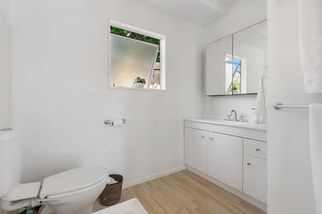 Photo of property in 1/16 Midgley Road, West Harbour, Auckland, 0618