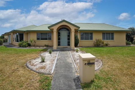 Photo of property in 48 Spinnaker Drive, Flagstaff, Hamilton, 3210