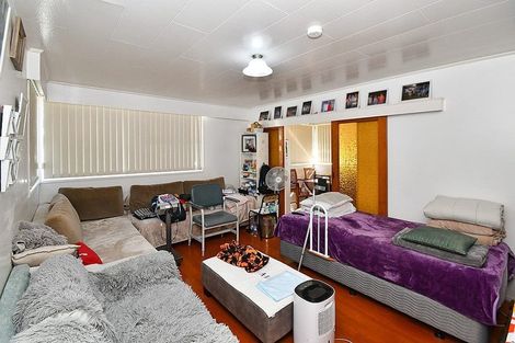 Photo of property in 10 Harania Avenue, Favona, Auckland, 2024