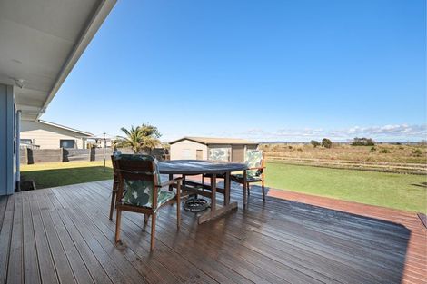 Photo of property in 252 Pukehina Parade, Pukehina, Te Puke, 3189