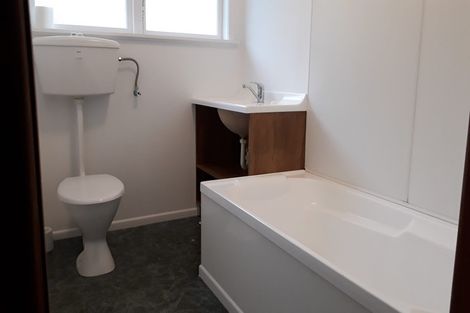 Photo of property in 1/3a Huapai Street, Onehunga, Auckland, 1061