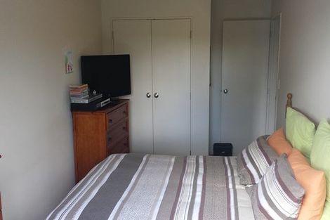 Photo of property in 14/3 Orwell Road, Greenhithe, Auckland, 0632