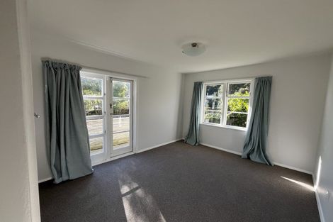 Photo of property in 546 Stokes Valley Road, Stokes Valley, Lower Hutt, 5019