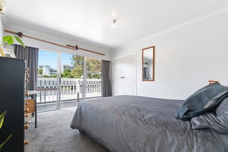 Photo of property in 4 Sandleigh Road, Hamilton Lake, Hamilton, 3204