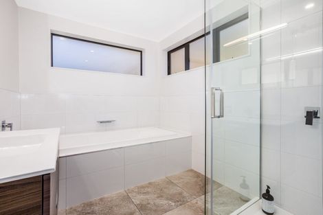 Photo of property in 14 The Fjord, Aotea, Porirua, 5024