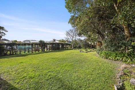 Photo of property in 44 Farquhar Road, Glendene, Auckland, 0602