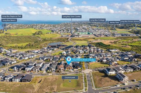 Photo of property in 15 Kumukumu Road, Long Bay, Auckland, 0630