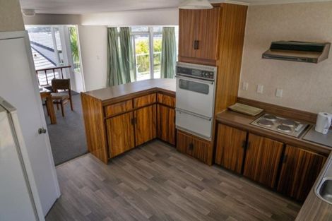 Photo of property in 7 Sykes Avenue, Hatfields Beach, Orewa, 0931