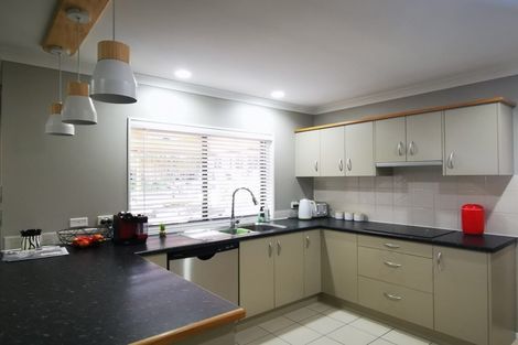Photo of property in 7 Parkhaven Drive, Rosehill, Papakura, 2113