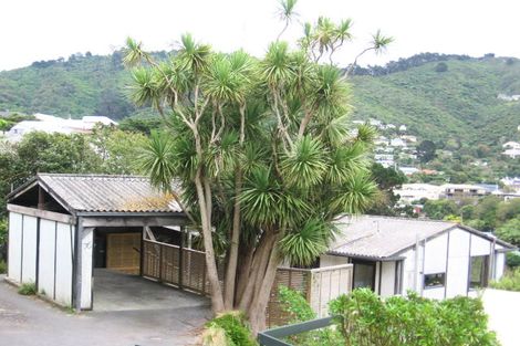 Photo of property in 76 Ranui Crescent, Khandallah, Wellington, 6035