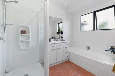 Photo of property in 9 Valleyside Way, Pukekohe, 2120